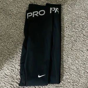 nike pro leggings slightly worn